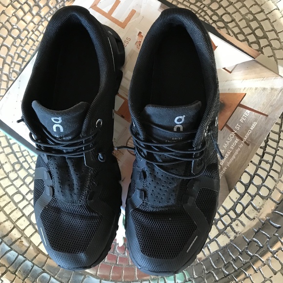 ON CLOUD WOMEN ALL BLACK RUNNING SHOES - Picture 8 of 11